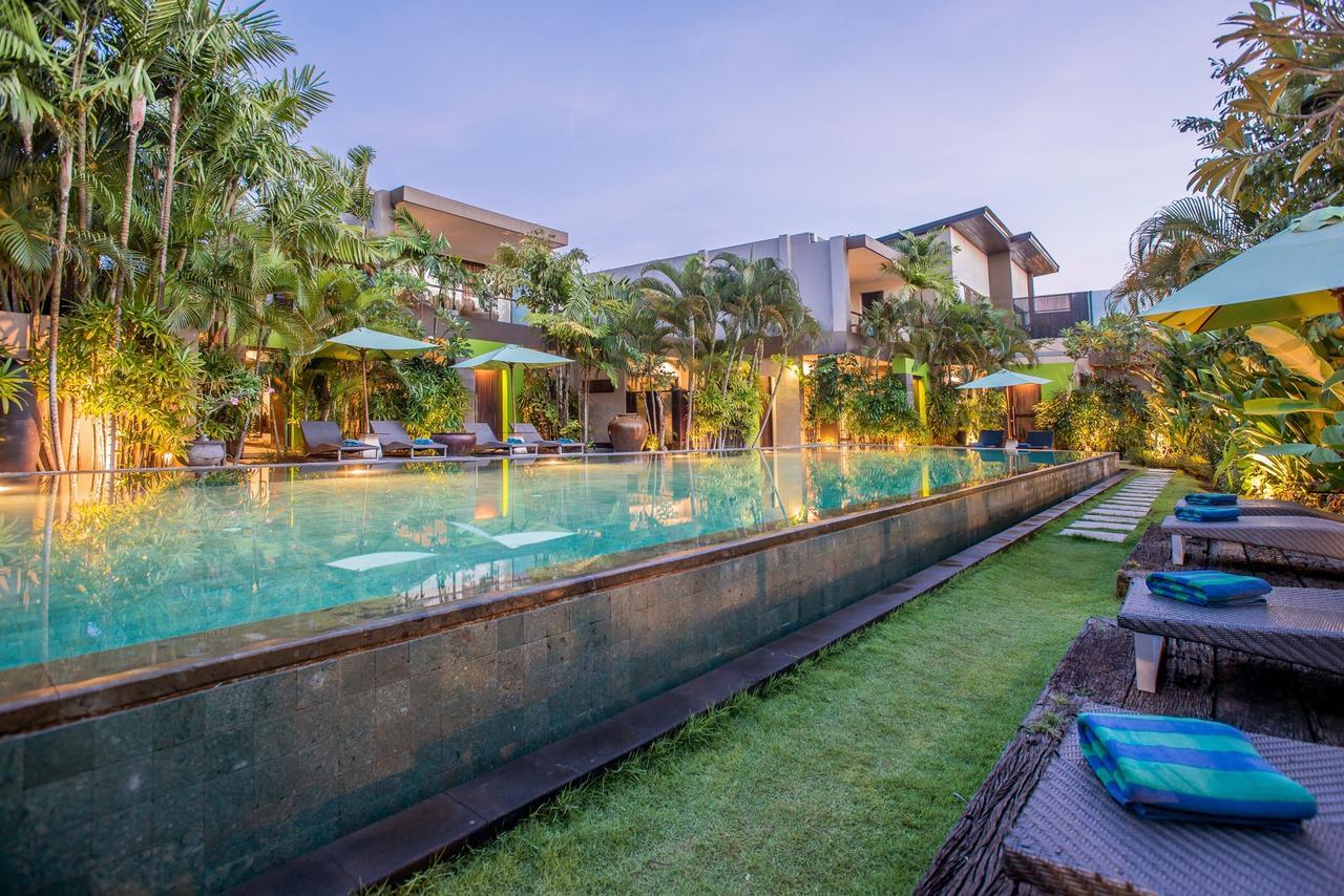 Cicada Luxury Townhouses Seminyak Esterno foto