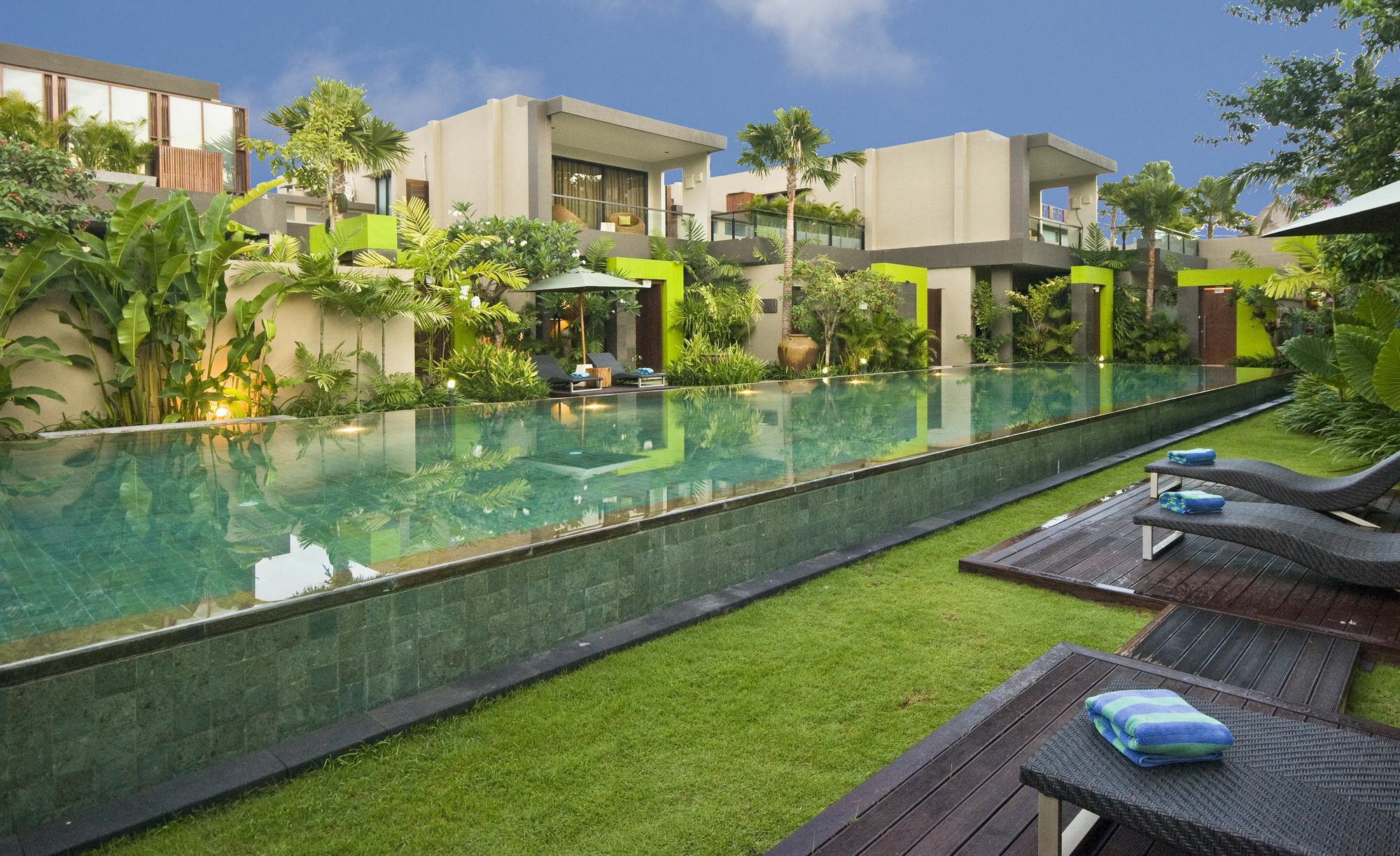 Cicada Luxury Townhouses Seminyak Esterno foto